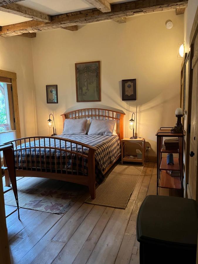 The Squibb Houses Cambria Luaran gambar