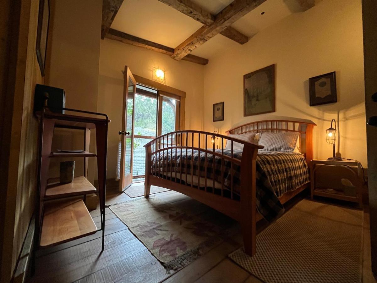 The Squibb Houses Cambria Luaran gambar