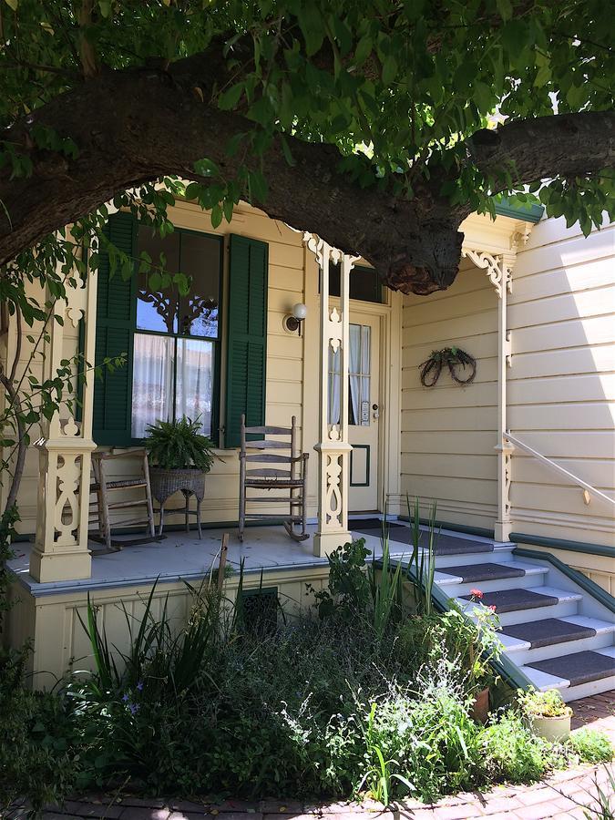 The Squibb Houses Cambria Luaran gambar