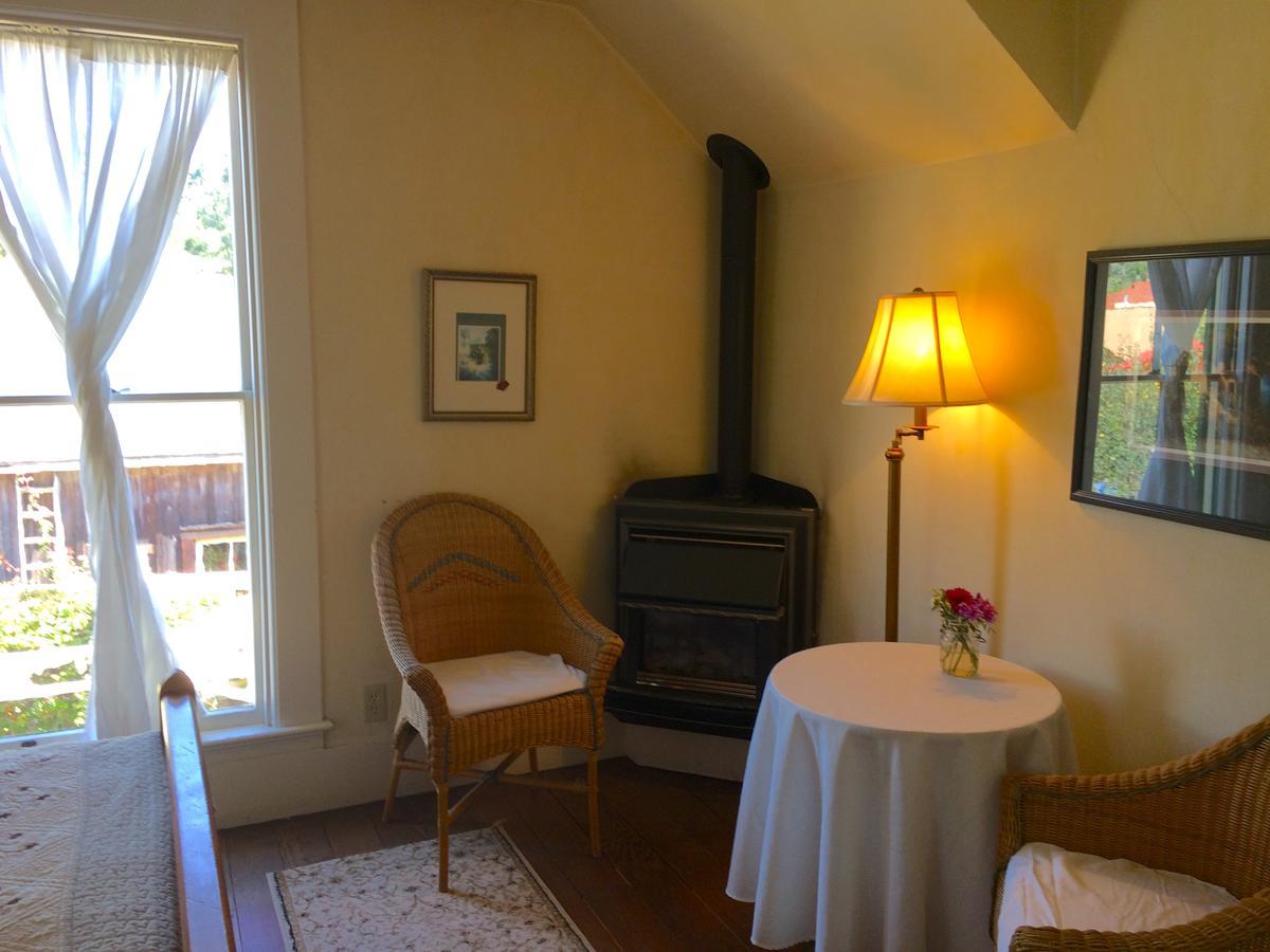 The Squibb Houses Cambria Luaran gambar